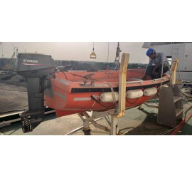 RESCUE BOAT WITH 25 HP YAMAHA OBM WITH DAVIT