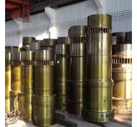 SHIP'S MAIN ENGINE & SPARE